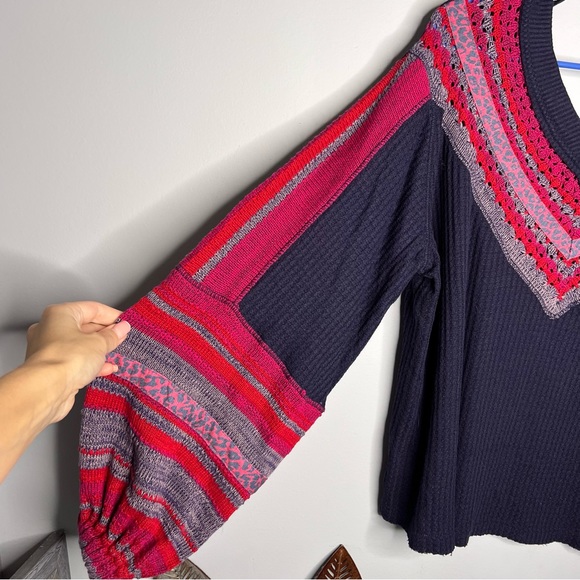 FREE PEOPLE Navy Blue Thermal Long Sleeve V-Neck Sweater - Picture 6 of 11